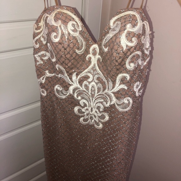 Portia and Scarlett Dress - Picture 6 of 7